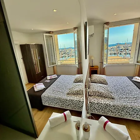 Vue Sur Le Port De Apartman *